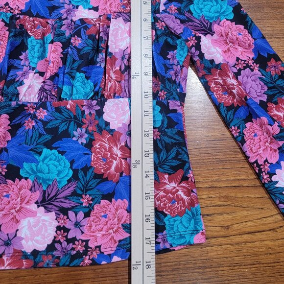 SO Goods For Life Womans Small Beautiful Floral Top Junior - Picture 10 of 13